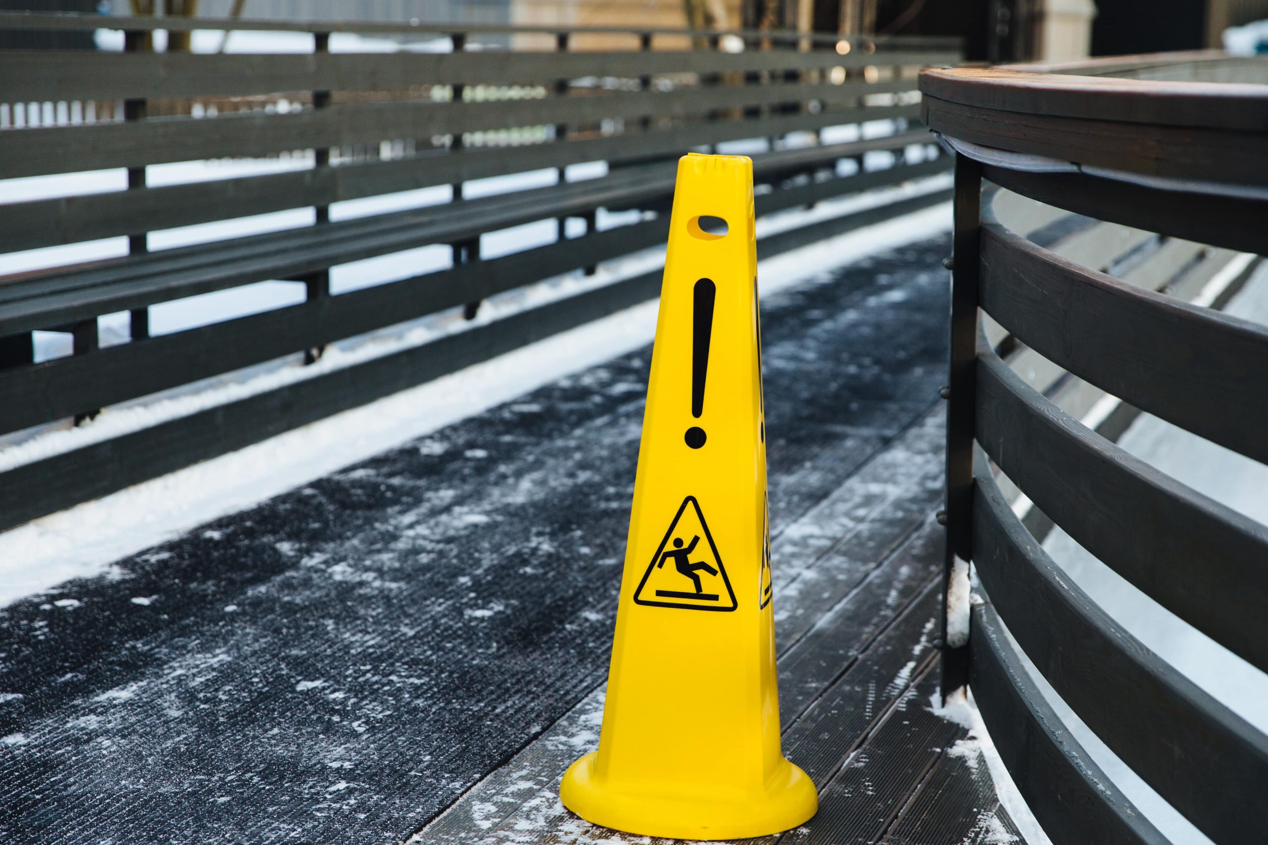 Public Liability Insurance vs. Professional Indemnity Insurance: What’s the Difference?